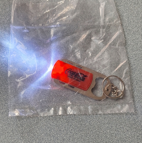 Coca-Cola Red Drawstring Bag and Stainless Steel Insulated Tumbler Set - Picture 5 of 11